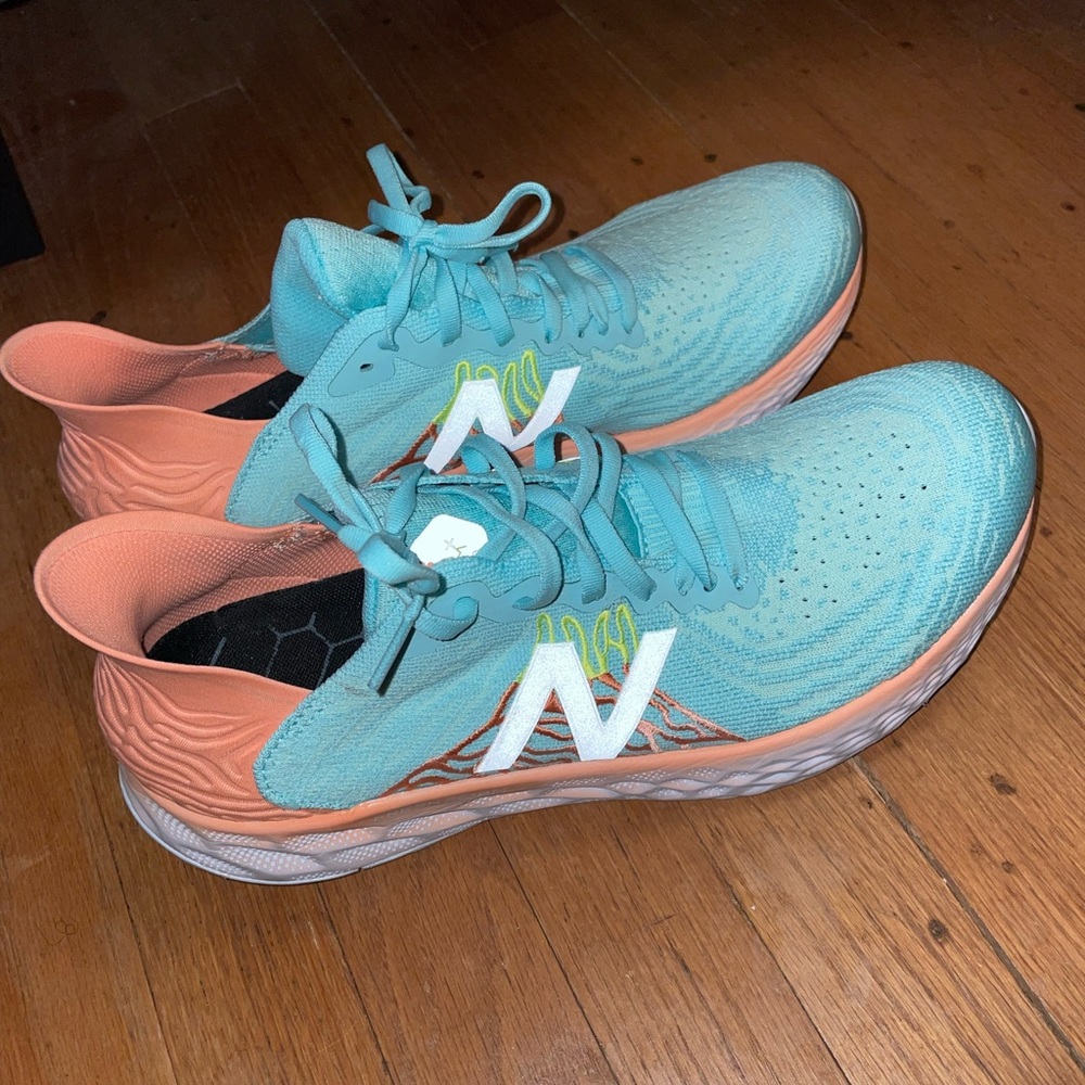 Like new only worn a few times - Women’s New Balance Fresh Foam 1080